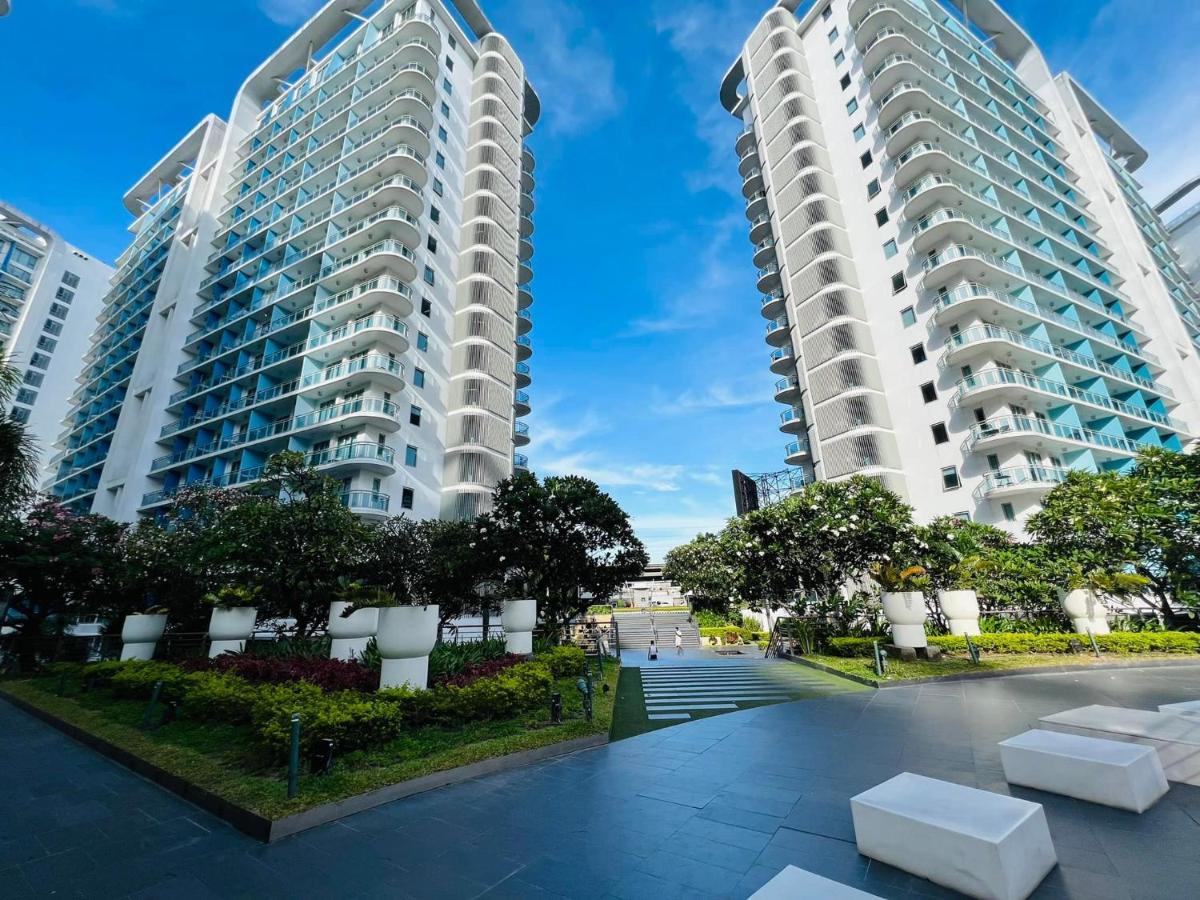 Azure Resort Cheap Apartments With View And Balcony By Lc Manila Exterior photo